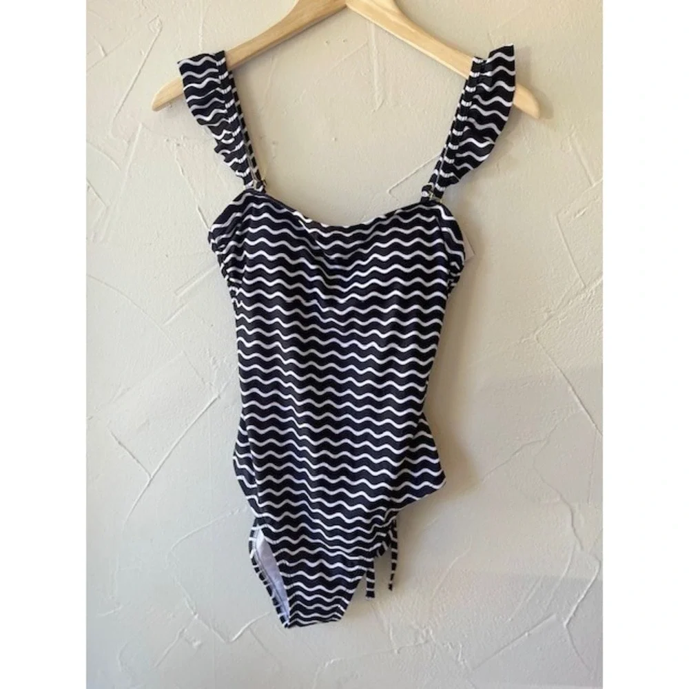 Aqua Couture Black & White Stripped Pattern Swim one Piece Size Small